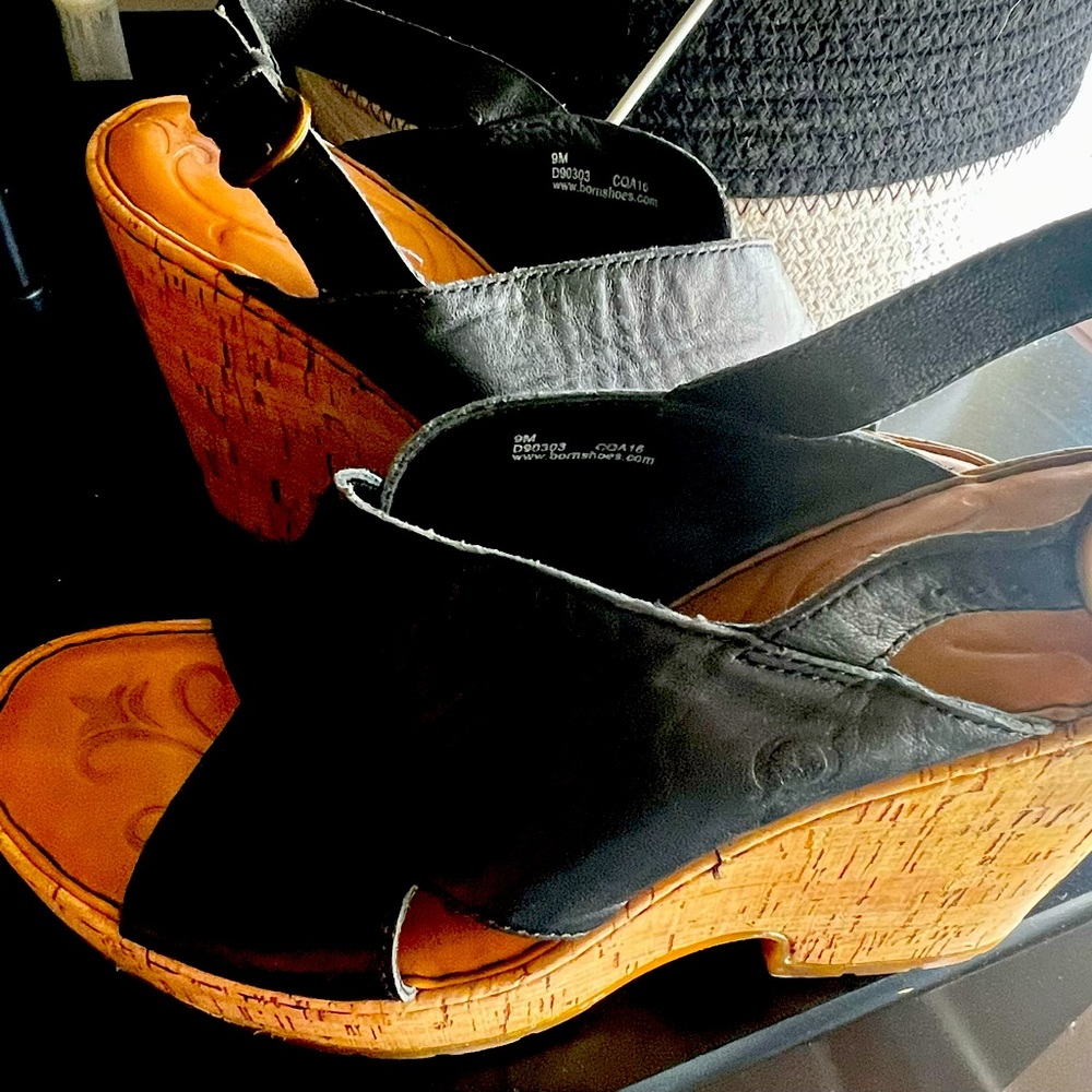 Born leather sandals